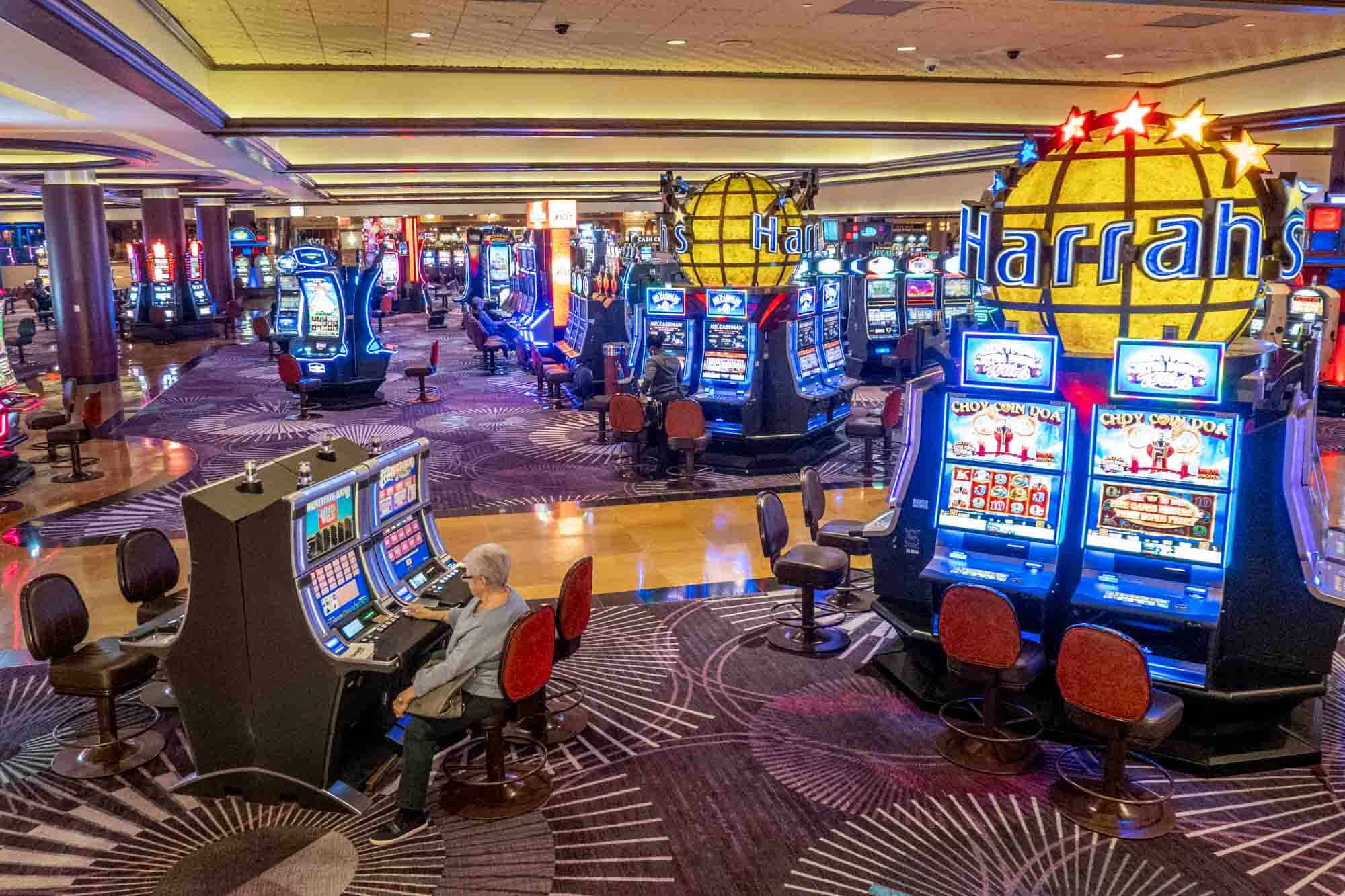 Slot Makinelerinin Gizemli Dünyası: Stratejiler ve İpuçları